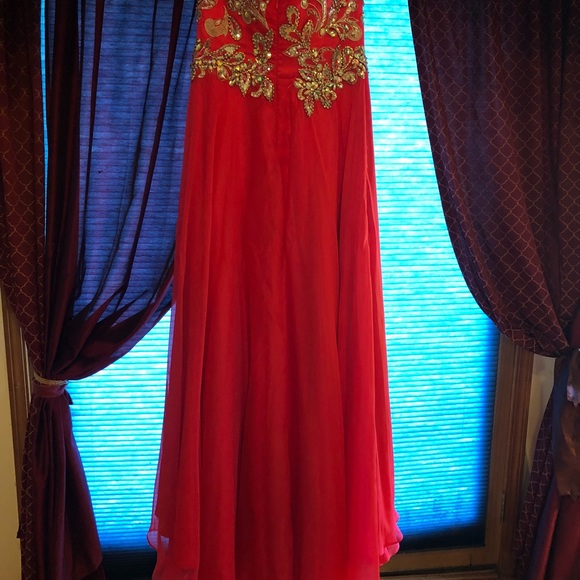 Prom dress - Picture 4 of 5